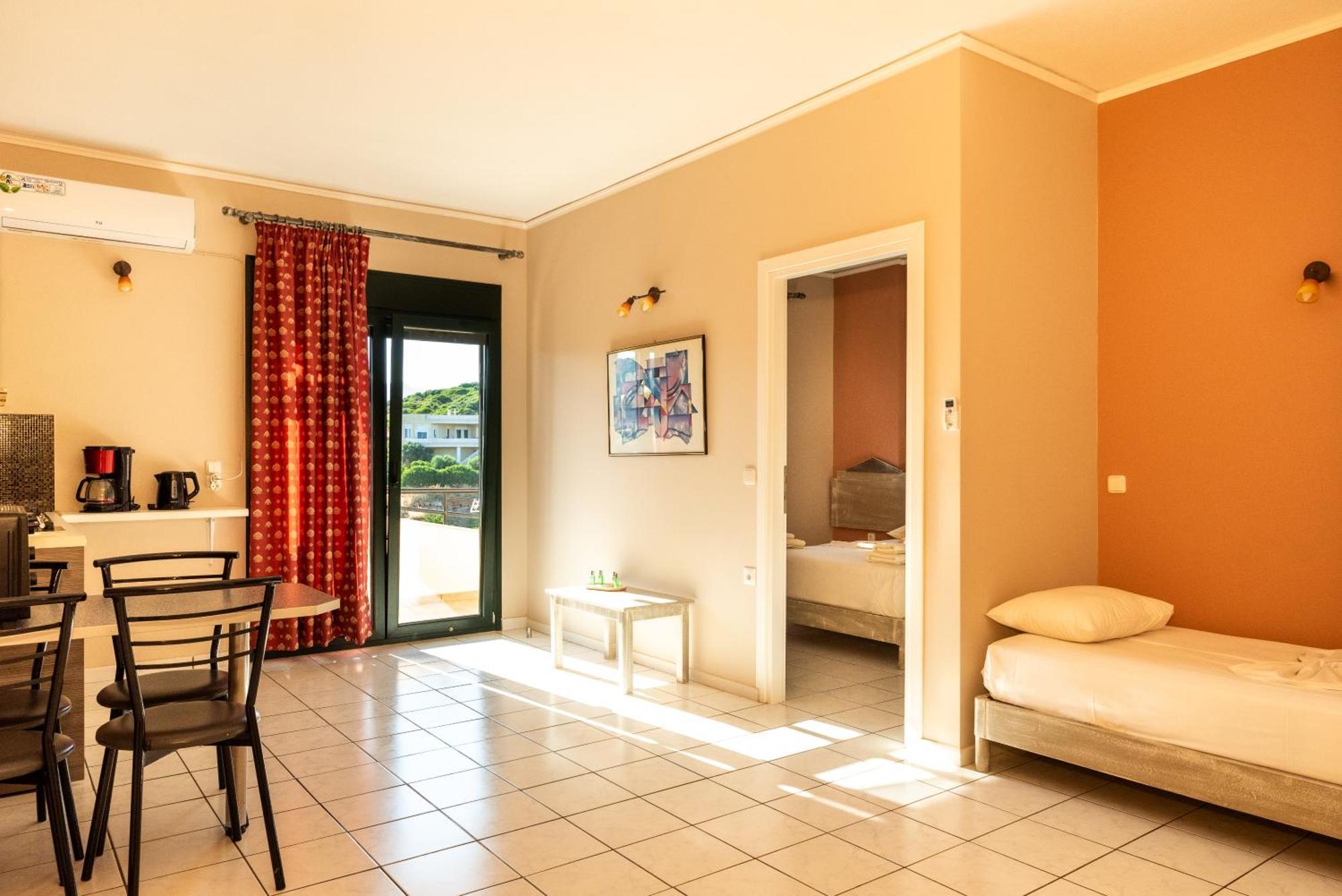 Sun Village Hotel Apartments Megas Limnionas Phòng bức ảnh